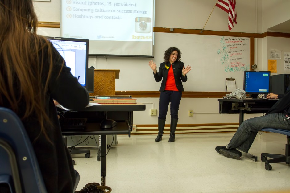 fatemeh talking about social media